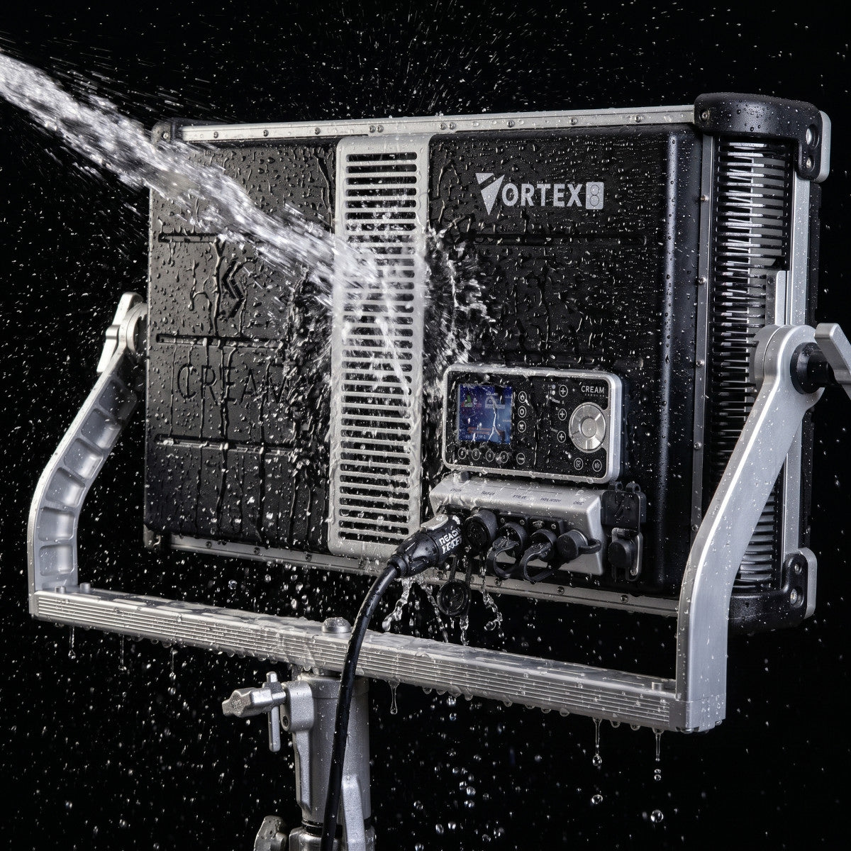 Creamsource Vortex8 LED RGBW Studio-Scheinwerfer 650W IP65 CRMX Filmlicht